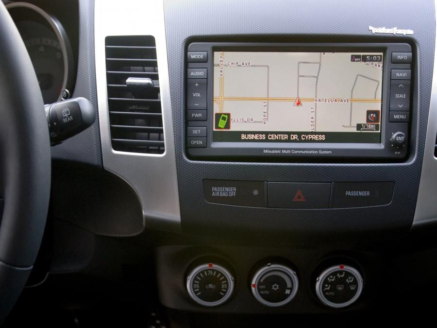  Mitsubishi Outlander Evolander Concept 2006 года  (фото 8 из 27)